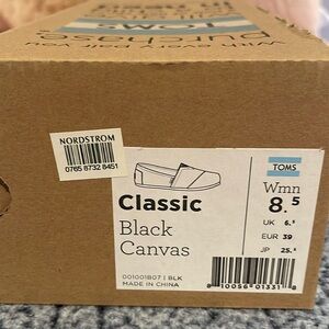 Classic black canvas Toms